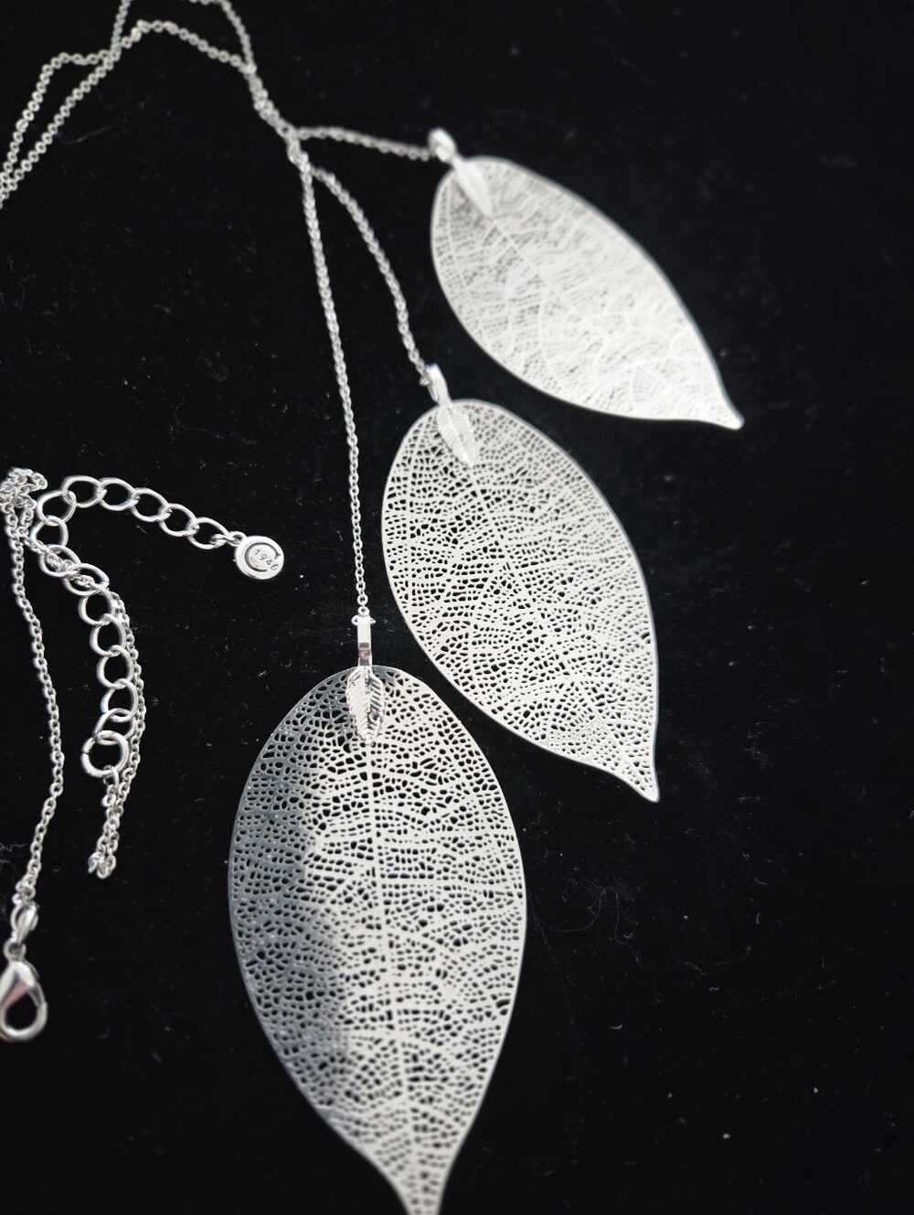 1946 Silver Leaf Trio Pendant Necklace -  28" With 3" Ext 7" Drop - Picture 6 of 8